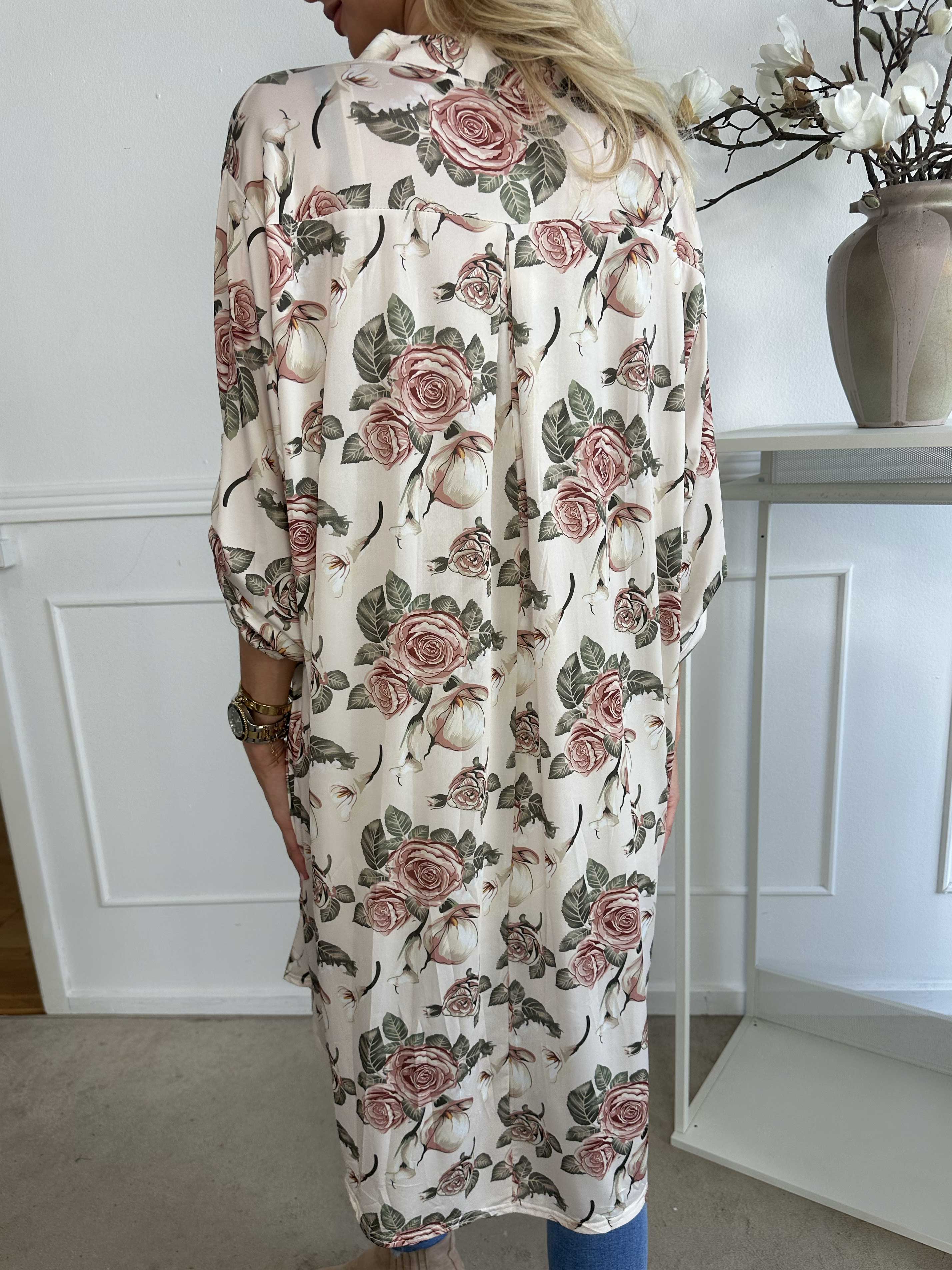 Ebba Flower Long - Sød blomstret kjole i elastisk stof